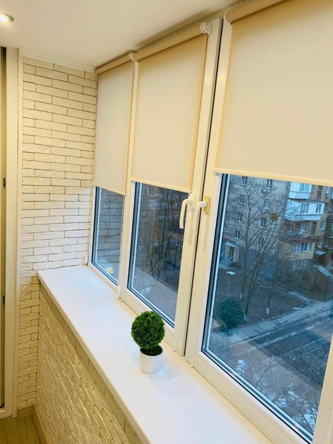 Квартира По Адресу Дружбы Народов 8А Kiev Esterno foto