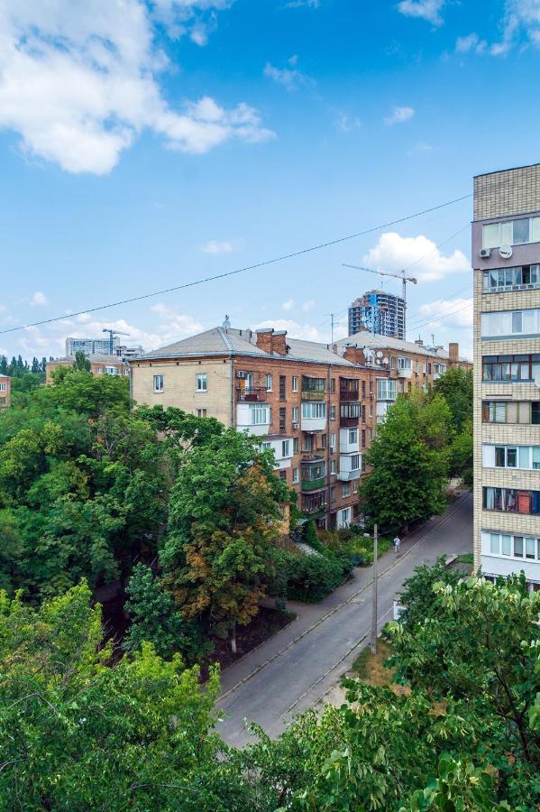 Квартира По Адресу Дружбы Народов 8А Kiev Esterno foto